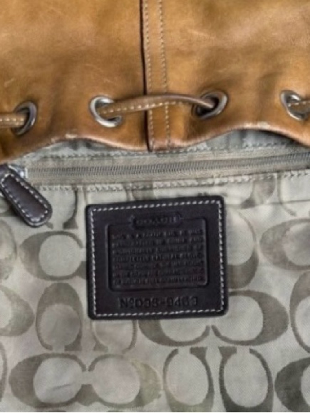 Coach 9463 Vintage Y2K Soho Small Drawstring Bag (Tan) - GUC - Picture 3 of 9
